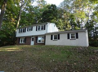 102 Twin Oaks Ln, West Chester, PA 19380