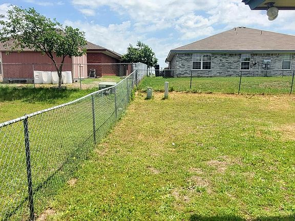 5th image of 4600 Bowles Dr