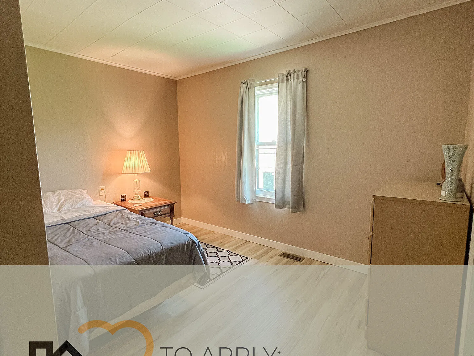 3 bed, 1.0 bath, 1200 sqft, $1,200 — Photo 4