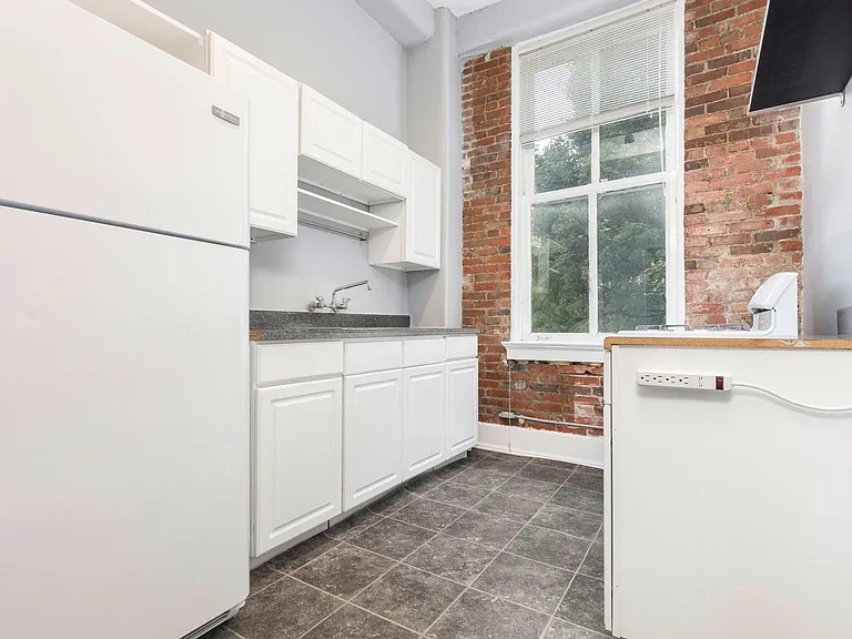 222 W Magnolia Ave — Photo 26