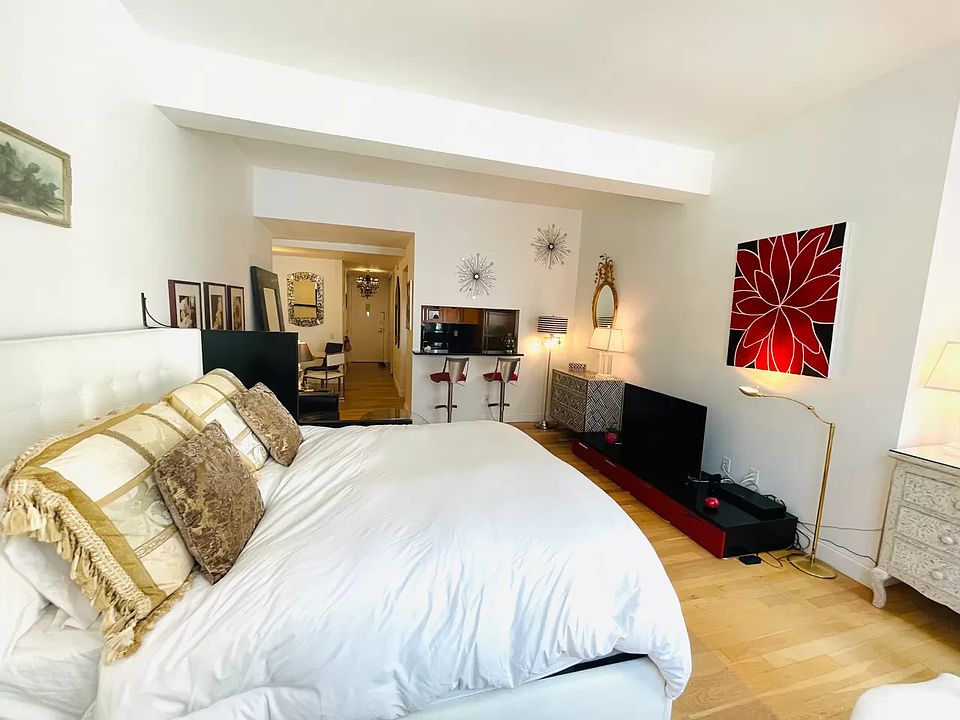 1st image of 88 Greenwich St APT 1107