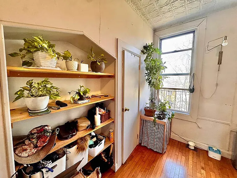 955 Metropolitan Ave #2R — Photo 4