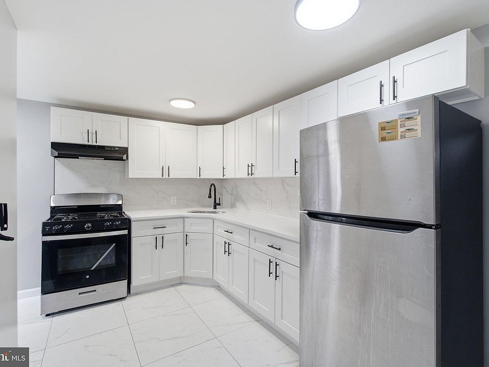 1st image of 216 Garden St