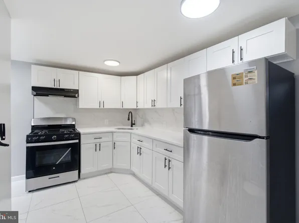 216 Garden St, Mount Holly, NJ 08060