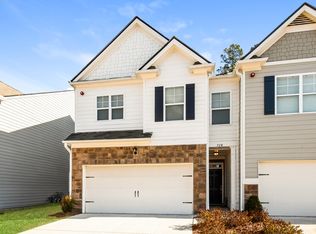 728 Woodstock Grove Dr, Woodstock, GA 30188