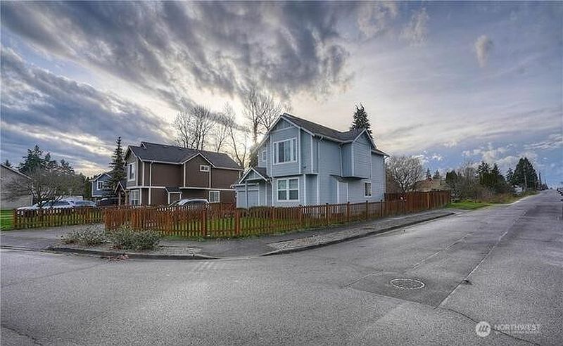 5th image of 5202 E E Street