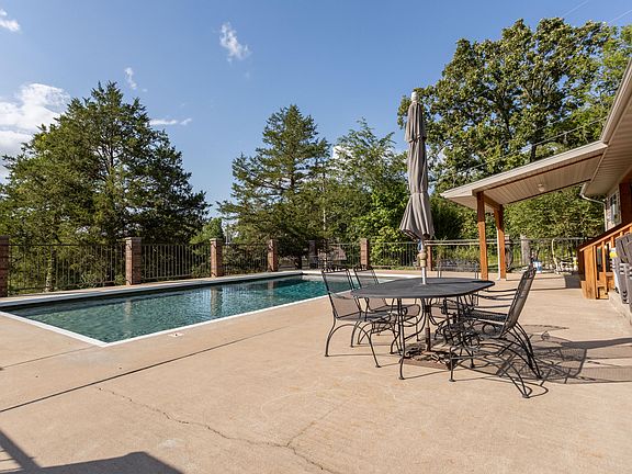 5th image of 47 Misty Den Dr Reeds Spring Mo Drive