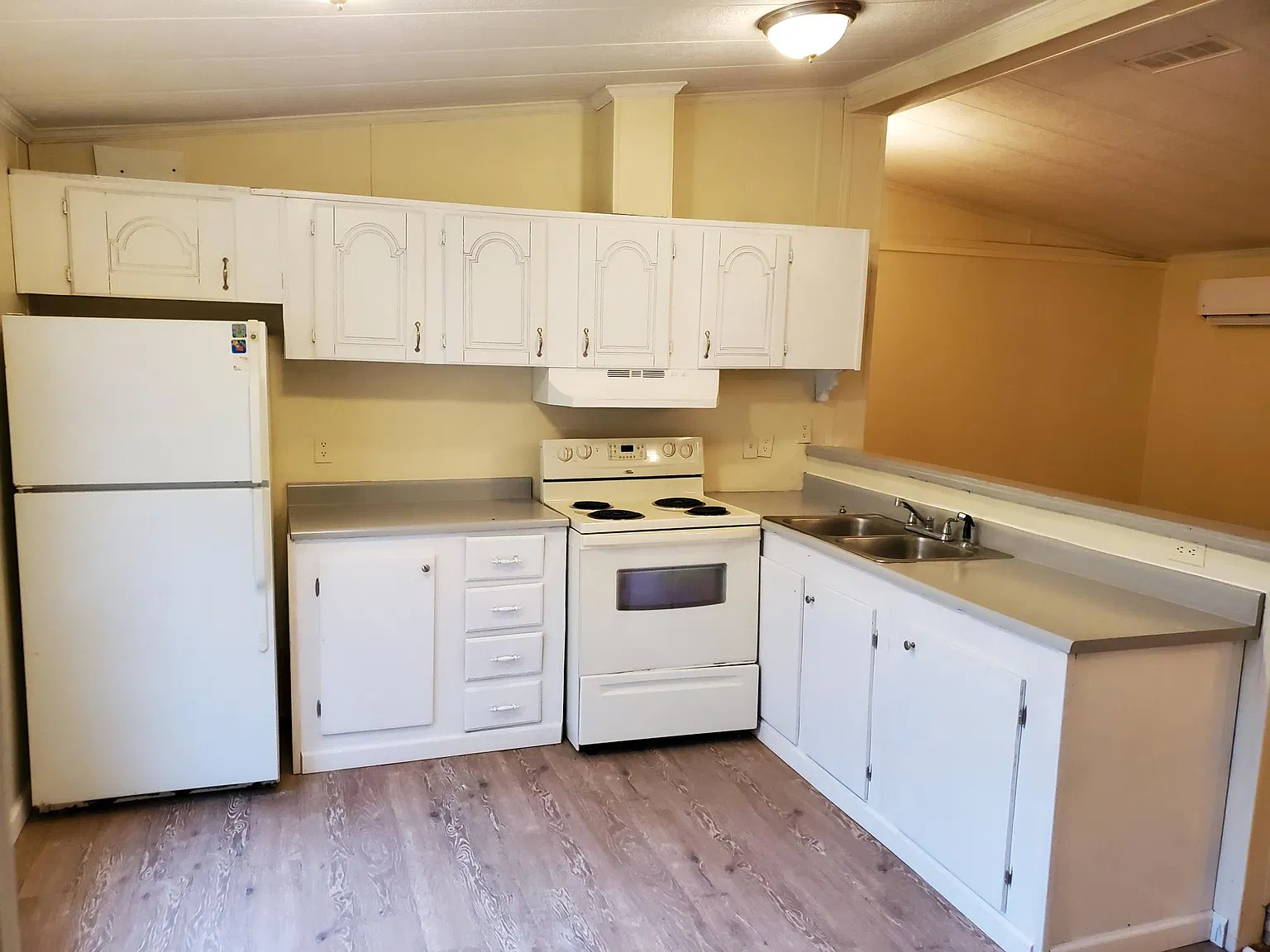 3 bed, 1344 sqft, $1,500 — Photo 1