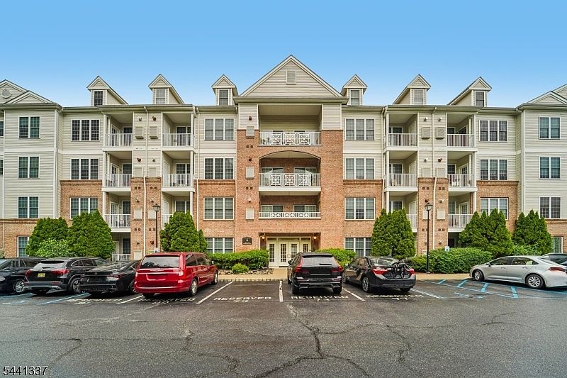 1st image of 6214 Brookhaven Ct BLDG 6 #214