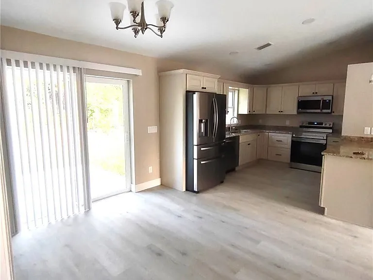 7708 N Paris Dr — Photo 9