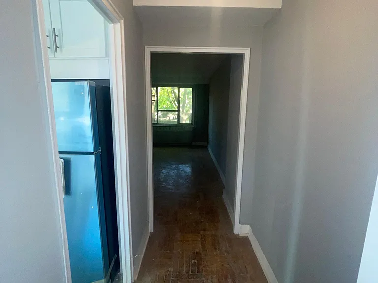 186th Ln — Photo 3