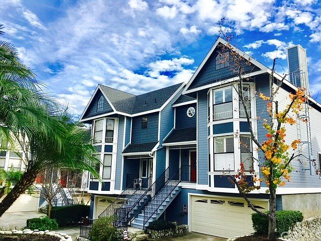 1st image of 436 Mariposa Ave
