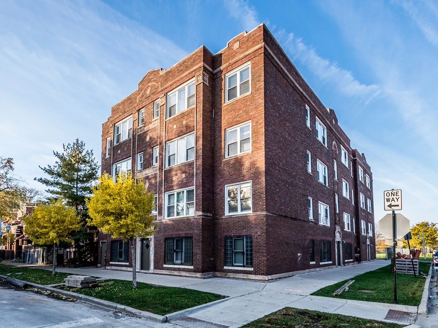 400 S Kilbourn Ave — Photo 1