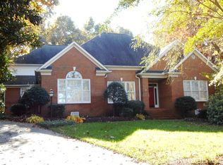 15 Claymore Ct, Greer, SC 29650