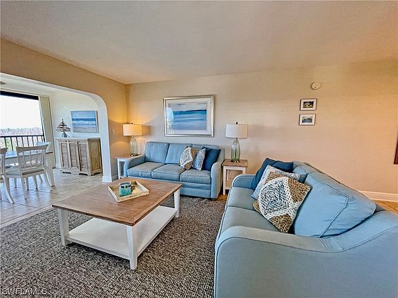 2nd image of 5301 Bayside Villas #2