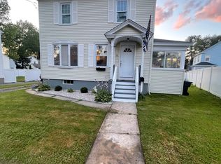 11 Clearfield Rd, Wethersfield, CT 06109