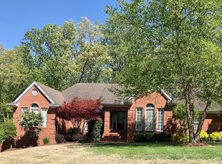 1914 Stonegate Dr, Paris, TN 38242