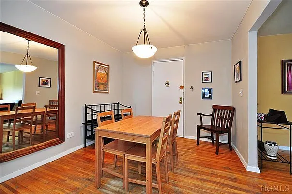 Sold by Re/Max In The City | media 4