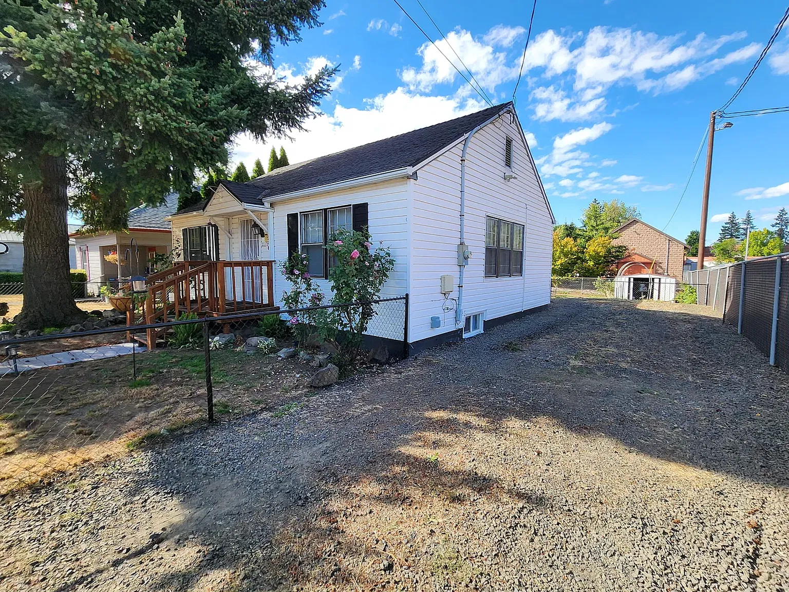 3 bed, 1792 sqft, $2,695 — Photo 2