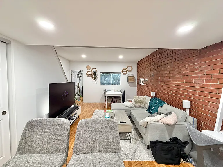 10 Jones St #2J — Photo 1