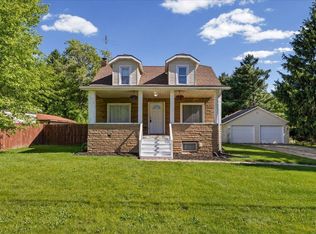 1049 Collier Rd, Auburn Hills, MI 48326