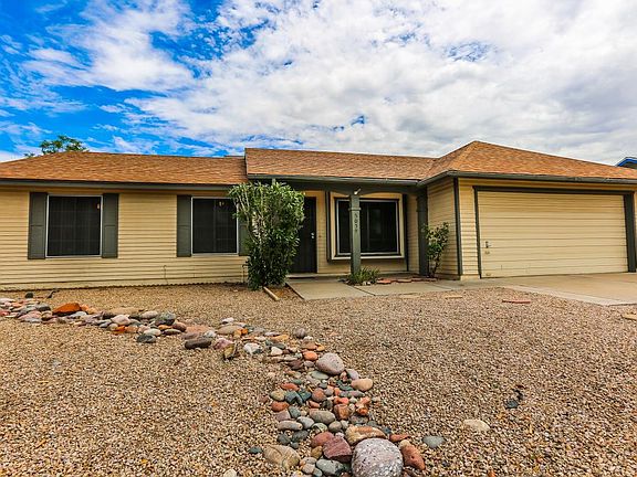 2nd image of 5055 E Evergreen Cir