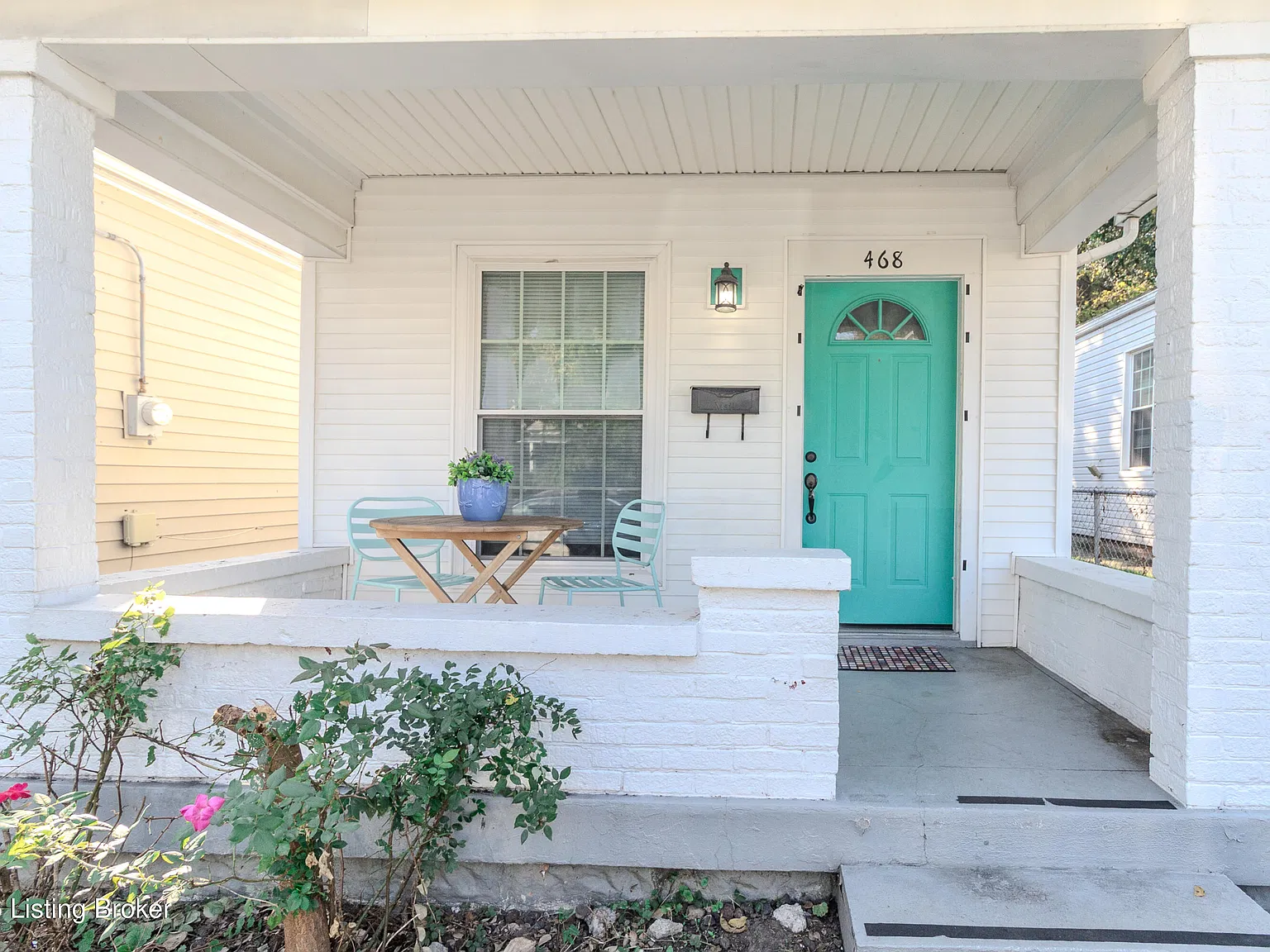 2 bed, 1.0 bath, 847 sqft, $1,200 — Photo 3