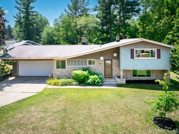 4581 Bonanza Dr NE, Grand Rapids, MI 49525