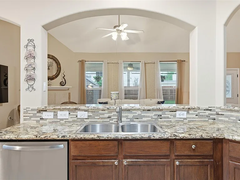 5106 Westwood Pines Dr — Photo 13