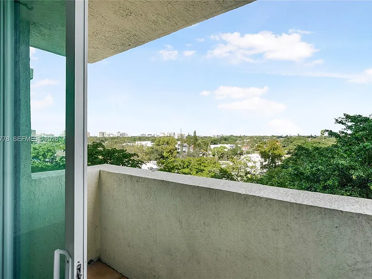 3000 Coral Way #511 — Photo 17