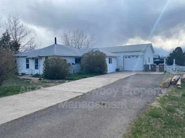 528 S Pierce St, Laramie, WY 82070