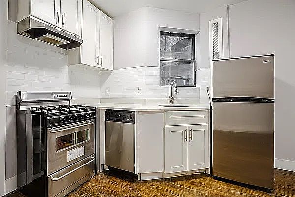 1st image of 328 W 49th St APT 4RE