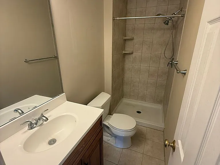 65 Constitution Ave — Photo 22