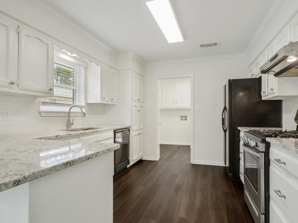 7738 Menlo Dr