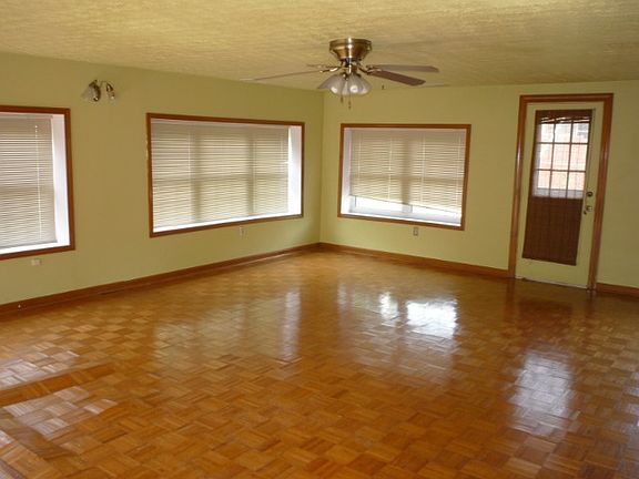 4th image of 427 Allen Dr
