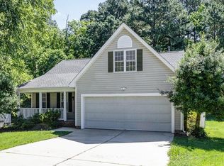 112 Avent Pines Ln, Holly Springs, NC 27540