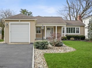 10 Warwick Cir, Springfield, NJ 07081