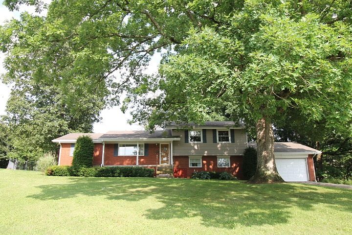 1st image of 226 Foster Dr