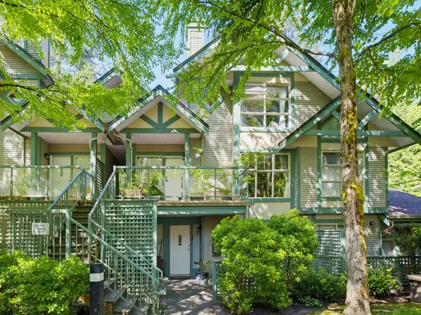65 Foxwood Dr #18, Pt Moody, BC V3H 4Z5