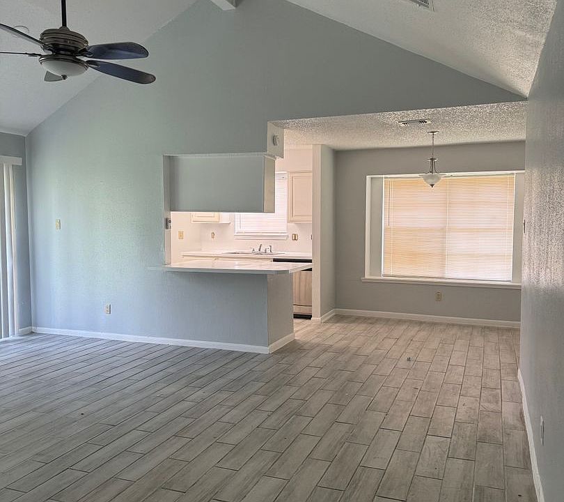 1st image of 1114 Pecan Glen Dr