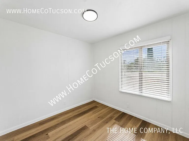 2534 N Calle Segundo — Photo 19