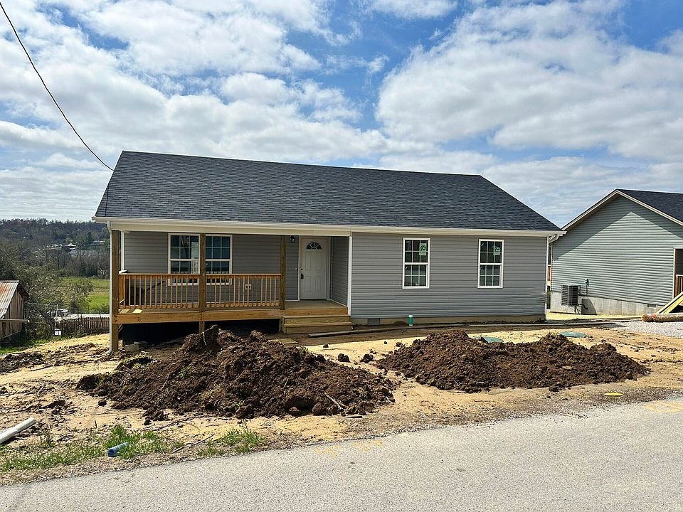 1st image of 122 W Cedar Grv