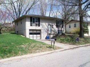 1235 Grayling Dr, Boonville, MO 65233