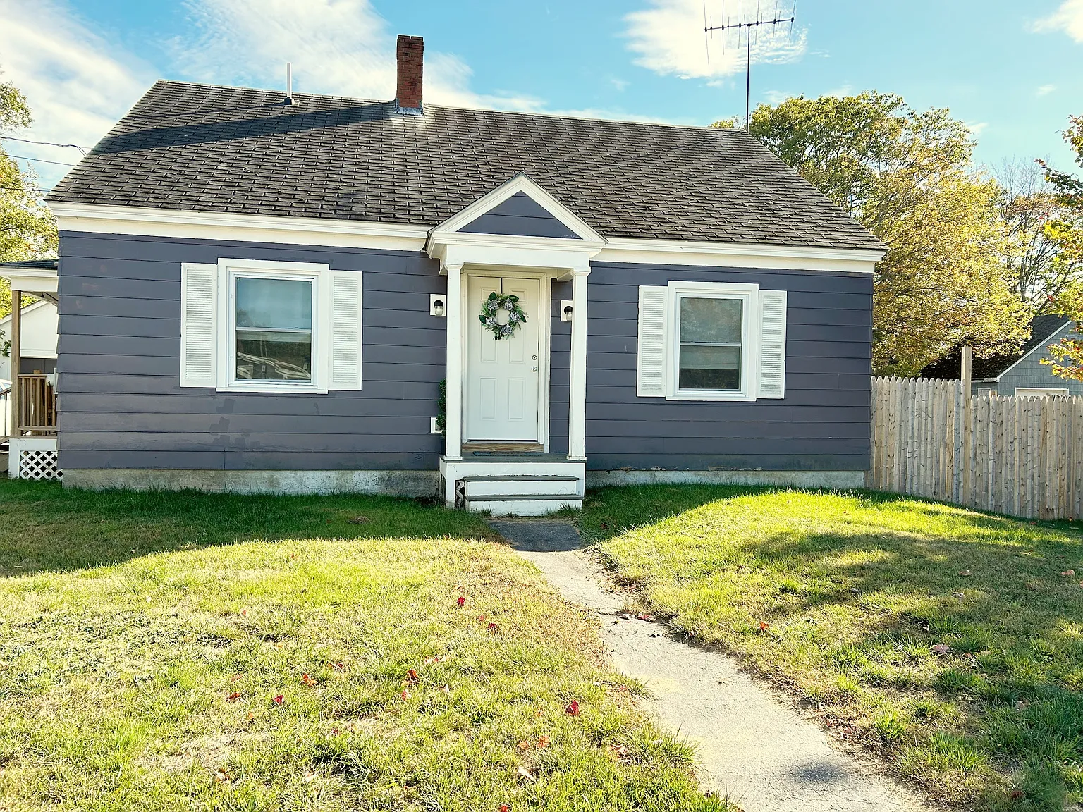 3 bed, 1344 sqft, $2,600 — Photo 2