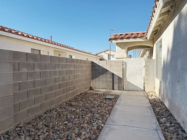 9362 Santa Fe Rose St — Photo 29