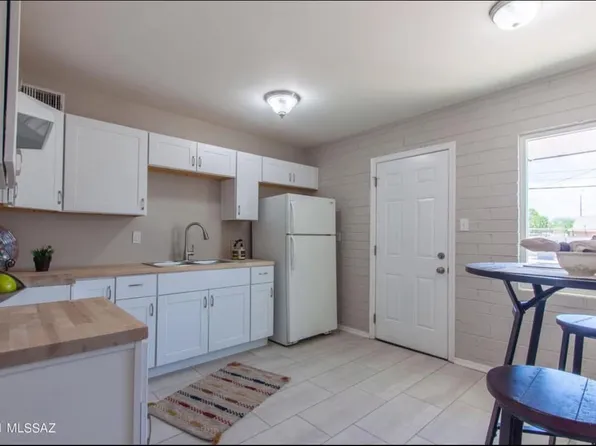 2202 E Poquita Vis, Tucson, AZ 85713