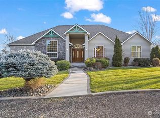 43903 E Shannon Ln, West Richland, WA 99353
