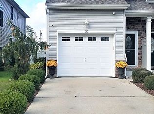 30 Hamilton St, Allentown, NJ 08501