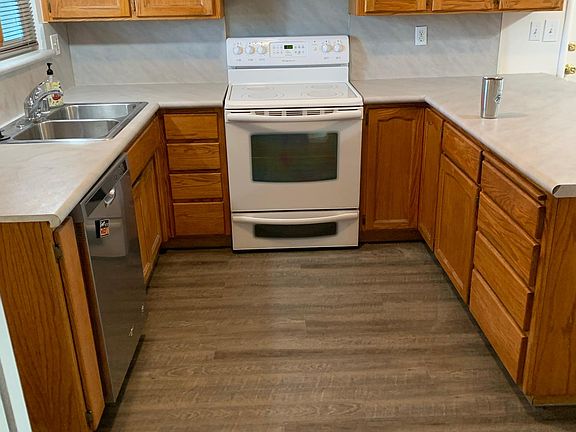 2nd image of 1147 Levich Cir