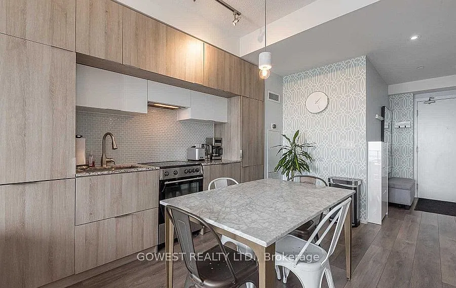 1 bed, $2,100 — Photo 3